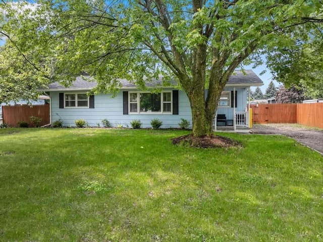 1105 Grant St, Charlevoix, MI 49720 - view of front of home