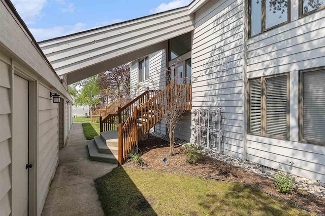 3480 Lakeside Dr N Unit 35, Petoskey, MI 49770 - view of side of home