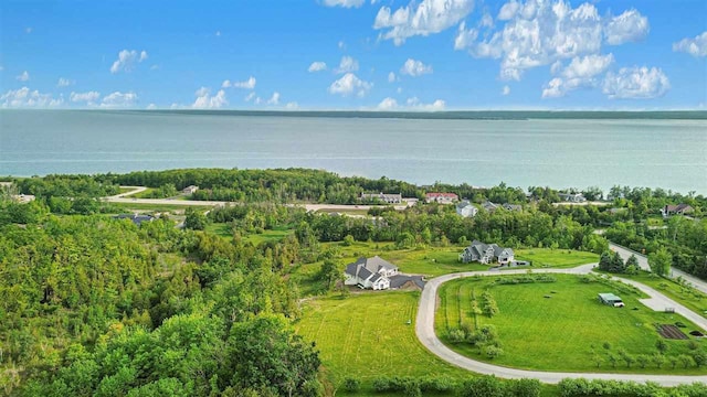 968 Hotchkiss Cir, Petoskey, MI 49770