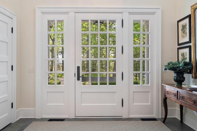 145 Traverse St, Harbor Springs, MI 49740 - doorway with baseboards