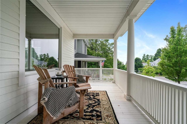 606 State St, Petoskey, MI 49770 - view of balcony
