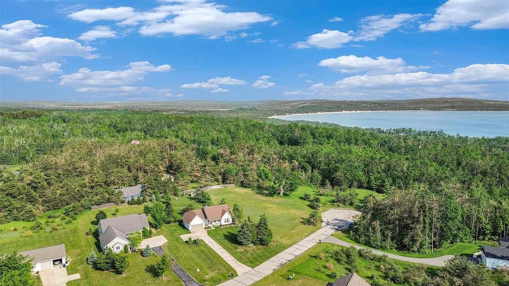 Bay Meadow Dr, Harbor Springs, MI 49740