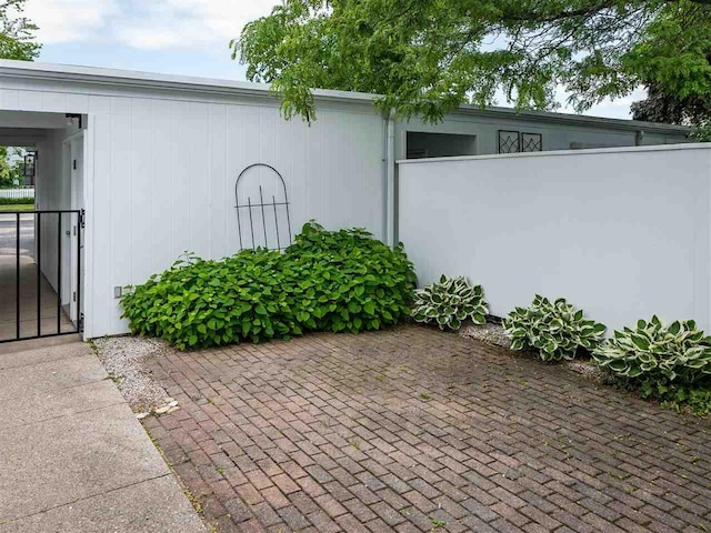 528 E Bay St Unit 30, Harbor Springs, MI 49740 - view of patio