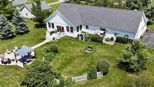 7570 Bay Meadow Dr, Harbor Springs, MI 49740 - aerial view of property and surrounding area