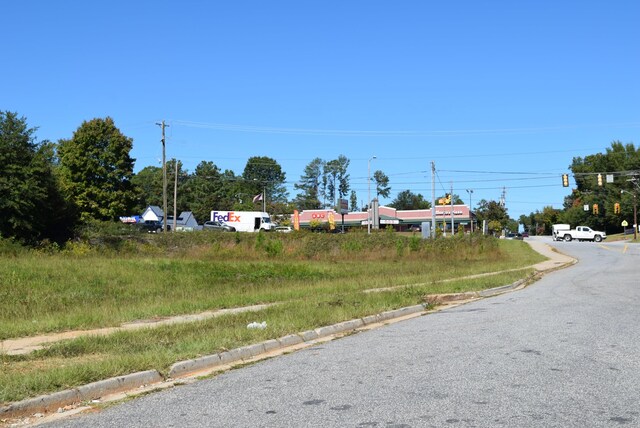 1391 W O Ezell Blvd, Spartanburg, SC 29301 - photo 2