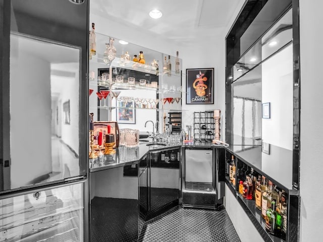 110 W King Ridge St, Gaffney, SC 29341 - indoor wet bar featuring fridge and recessed lighting