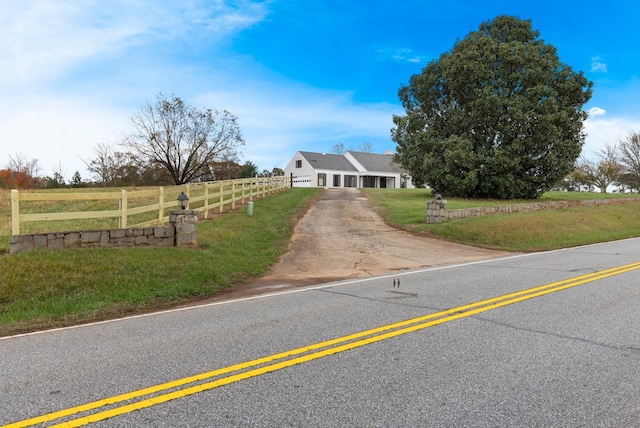 802 Hickory Hollow Rd, Inman, SC 29349 - view of front of home with asphalt driveway