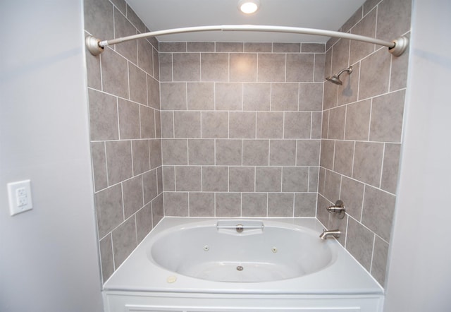 708 E Main St, Union, SC 29379 - full bath featuring a combined bath / shower with jetted tub