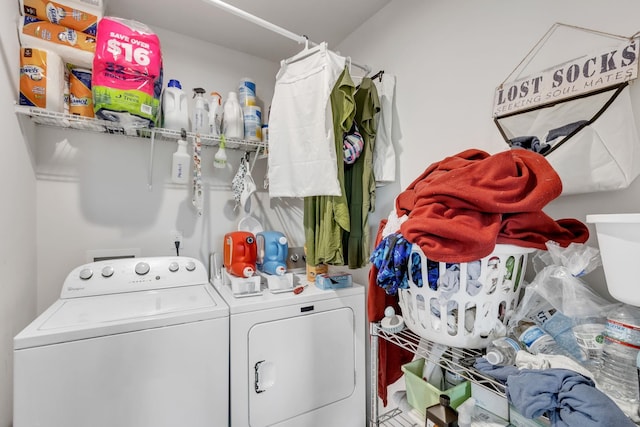 2068 Wexley Dr, Boiling Springs, SC 29316 - laundry room featuring washer and dryer