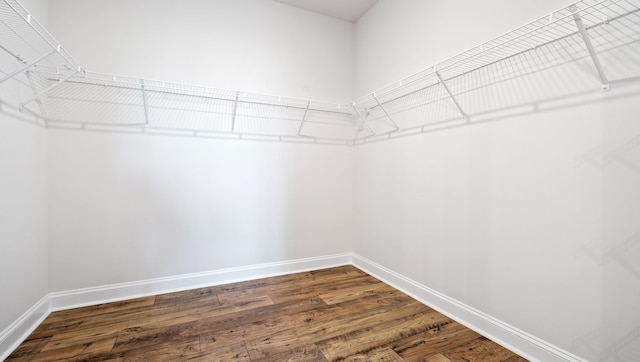 1791 Wabash Pl, Boiling Springs, SC 29316 - walk in closet featuring wood finished floors