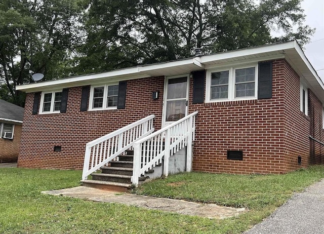 121 Norris Ct, Spartanburg, SC 29306 - single story home featuring crawl space, brick siding, and a front yard
