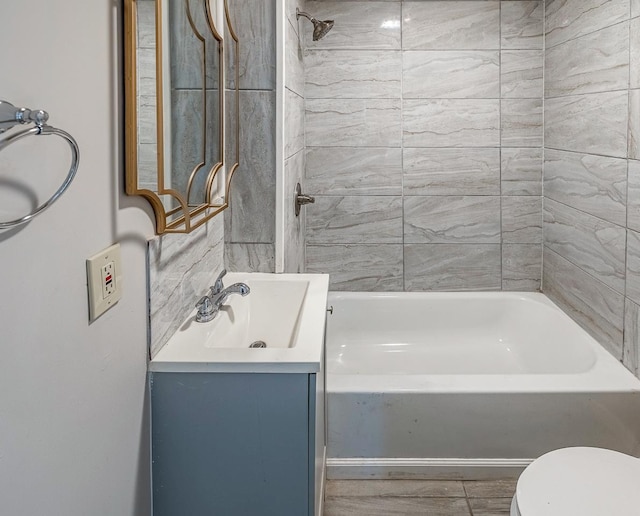 107 Ravenscroft St, Union, SC 29379 - full bath featuring vanity and bathtub / shower combination