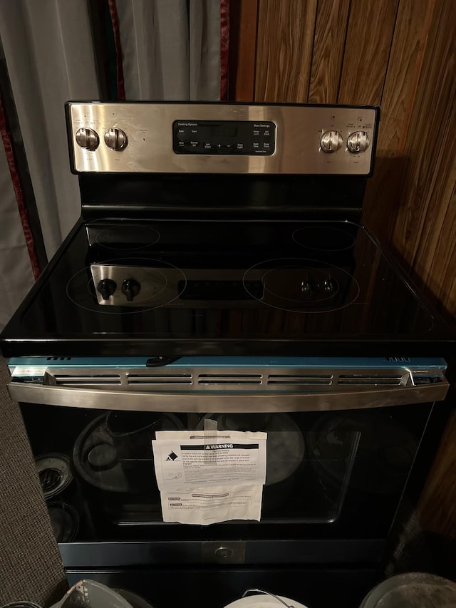 107 Ravenscroft St, Union, SC 29379 - kitchen view of stainless steel electric range