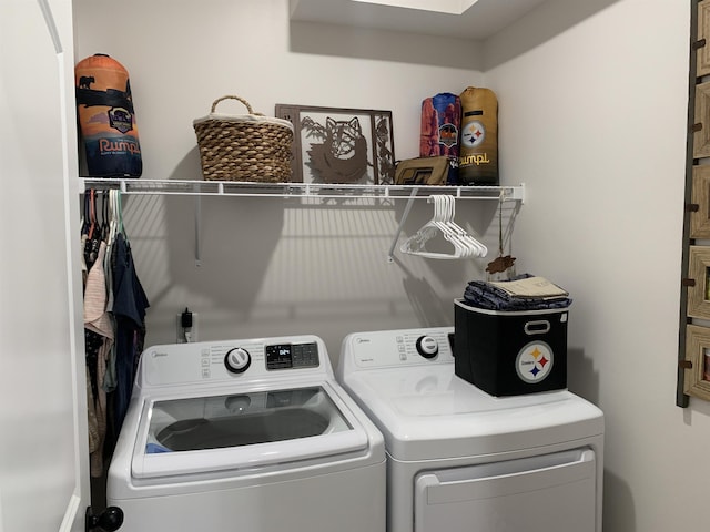 138 Lowe Rd, Chesnee, SC 29323 - laundry room featuring separate washer and dryer