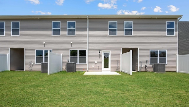 110 Sunriff Ct, Greer, SC 29651 - rear view of house with a lawn