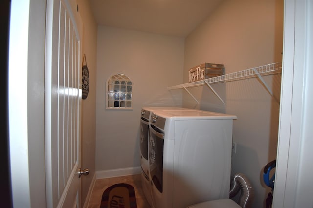 190 Colfax Dr, Boiling Springs, SC 29316 - laundry room with separate washer and dryer and baseboards