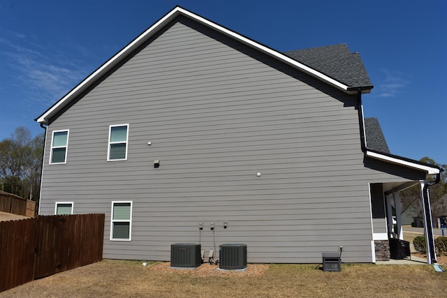190 Colfax Dr, Boiling Springs, SC 29316 - view of home's exterior with a central air condition unit and roof with shingles