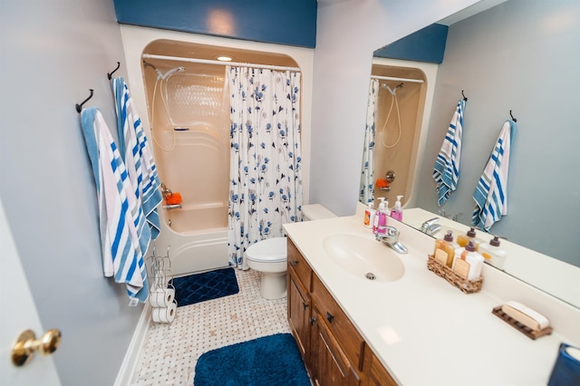316 Whitfield Ln, Boiling Springs, SC 29316 - bathroom with vanity and shower / tub combo with curtain