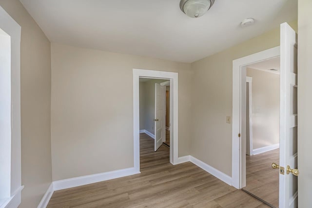 114 Woodrow St, Union, SC 29379 - unfurnished room featuring light wood-type flooring and a smoke detector