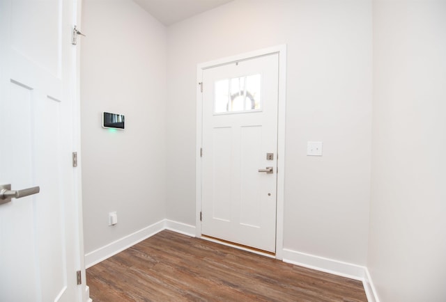 521 Preakness Run, Spartanburg, SC 29301 - foyer with dark wood finished floors and baseboards
