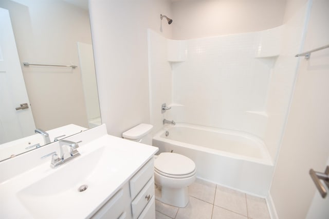 521 Preakness Run, Spartanburg, SC 29301 - full bath featuring tile patterned floors, vanity, and  shower combination