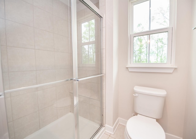 521 Preakness Run, Spartanburg, SC 29301 - bathroom featuring a tile shower and tile patterned floors