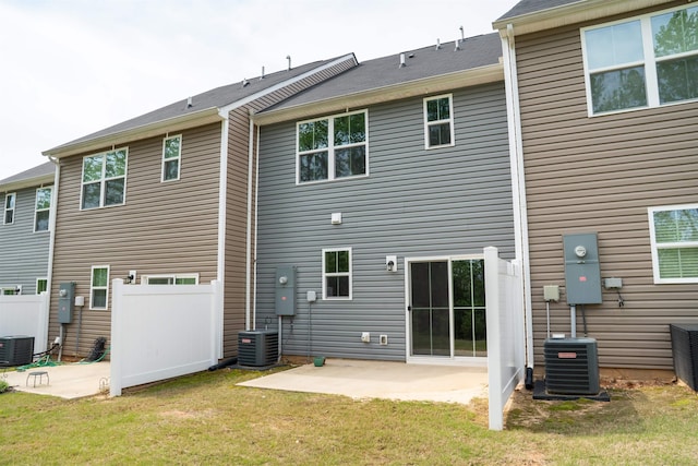 521 Preakness Run, Spartanburg, SC 29301 - back of property with a patio area