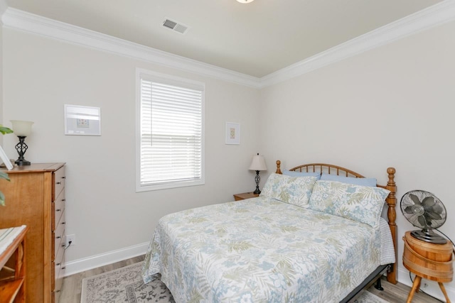 5 Yellow Fox Rd, Greer, SC 29650 - bedroom with crown molding and light wood finished floors