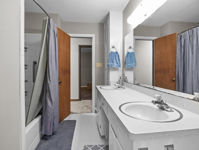 228 Anita Dr, Spartanburg, SC 29302 - full bath with double vanity and shower / tub combo