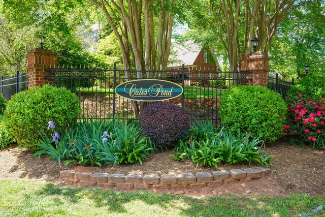 736 Willis Rd, Spartanburg, SC 29301 - photo 3