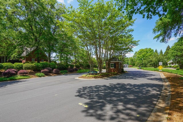 736 Willis Rd, Spartanburg, SC 29301 - photo 4