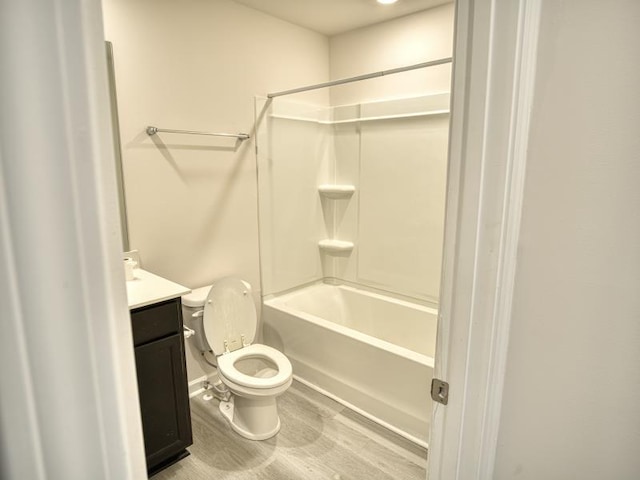 314 Sea Isle Pl, Greer, SC 29650 - full bath with vanity, tub / shower combination, and wood finished floors
