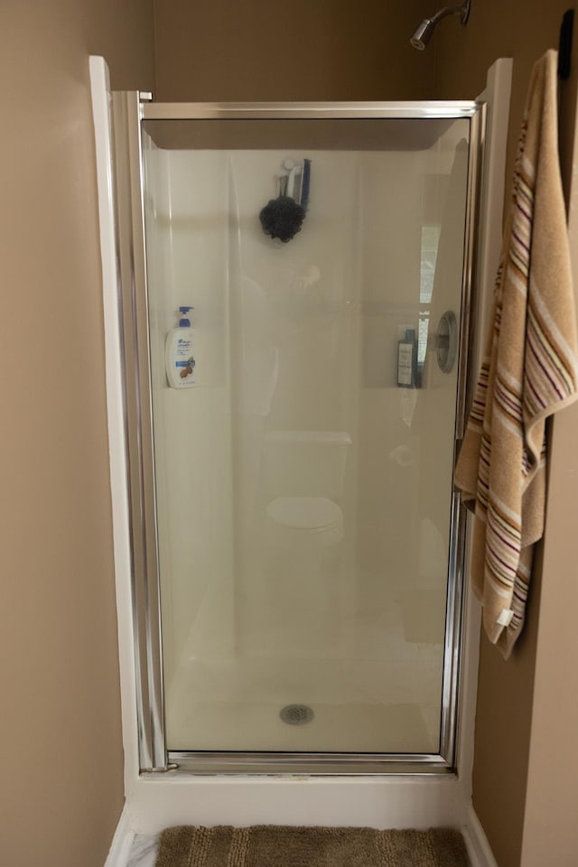 413 N Sweetwater Hills Dr, Moore, SC 29369 - full bath featuring a stall shower