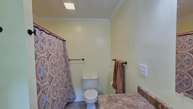 311 Hart St, Union, SC 29379 - full bath featuring ornamental molding, a shower with curtain, and vanity