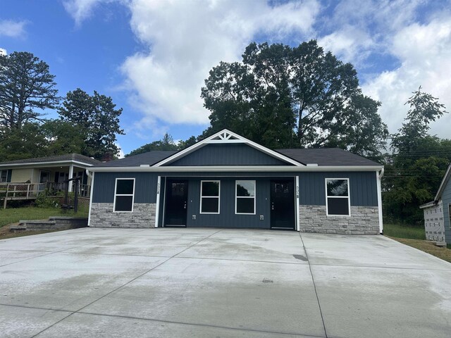535 Avon Dr, Spartanburg, SC 29303 - photo 1