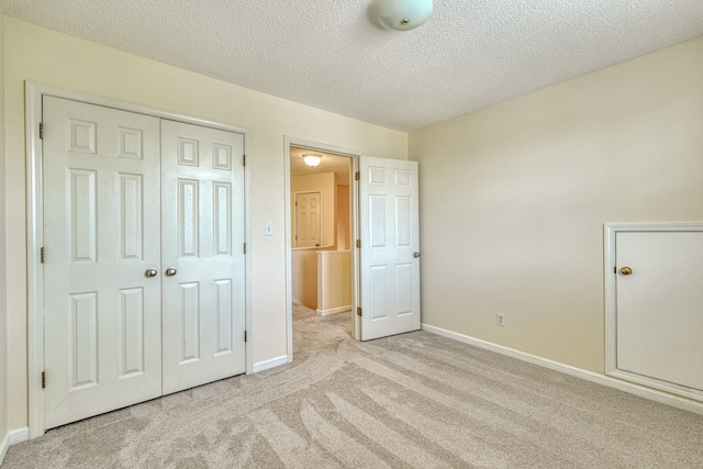 15 Arbours W Ln, Moore, SC 29369 - unfurnished bedroom featuring carpet, a closet, and a textured ceiling