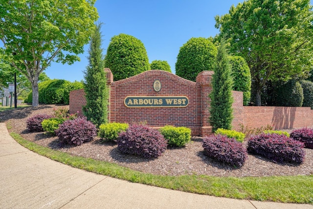 15 Arbours W Ln, Moore, SC 29369 - view of community / neighborhood sign