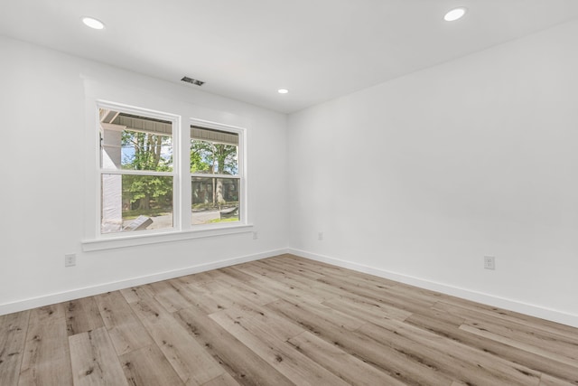 139 Carolina Ave, Spartanburg, SC 29306 - spare room with wood finished floors and recessed lighting