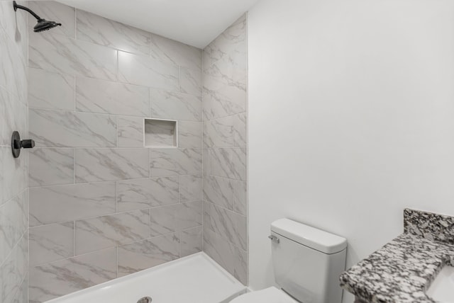 139 Carolina Ave, Spartanburg, SC 29306 - bathroom with a tile shower and vanity