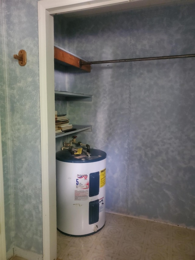 190 Beaverdam Church Rd, Enoree, SC 29335 - utilities featuring water heater