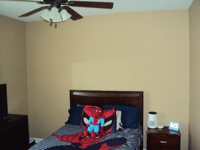 108 Dewfield Ln, Boiling Springs, SC 29316 - bedroom featuring a ceiling fan