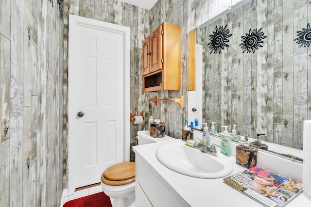 125 Greenway Ave, Union, SC 29379 - bathroom featuring vanity and tile patterned flooring