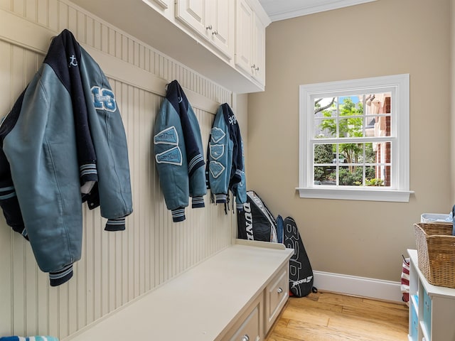 458 Carolina Club Dr, Spartanburg, SC 29306 - mudroom with light wood-style flooring and baseboards