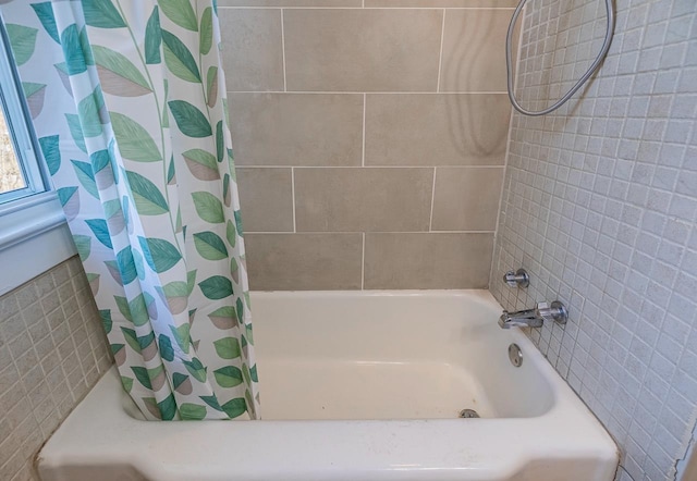 91 Lawrence St, Lyman, SC 29365 - full bath featuring shower / bath combo with shower curtain