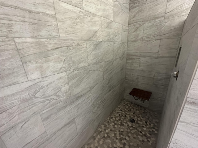1320 Shoresbrook Rd, Spartanburg, SC 29301 - full bathroom featuring tiled shower