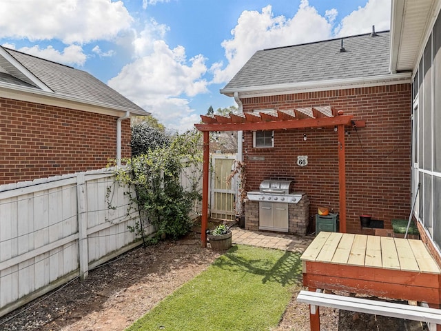110 Hidden Ridge Dr, Spartanburg, SC 29301 - fenced backyard featuring a pergola
