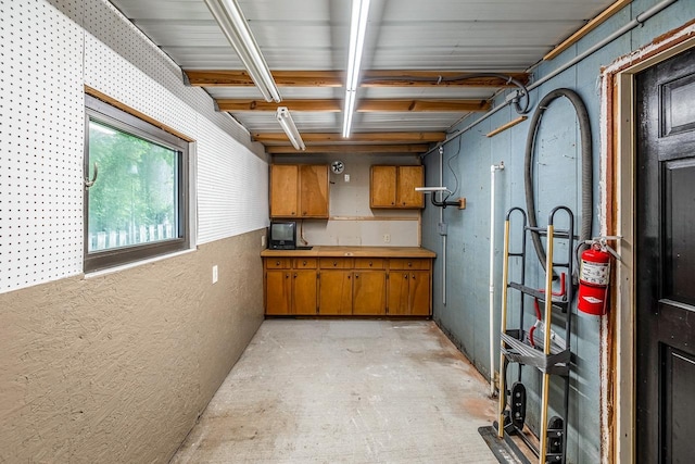 2250 Hickory Dr, Spartanburg, SC 29302 - view of below grade area