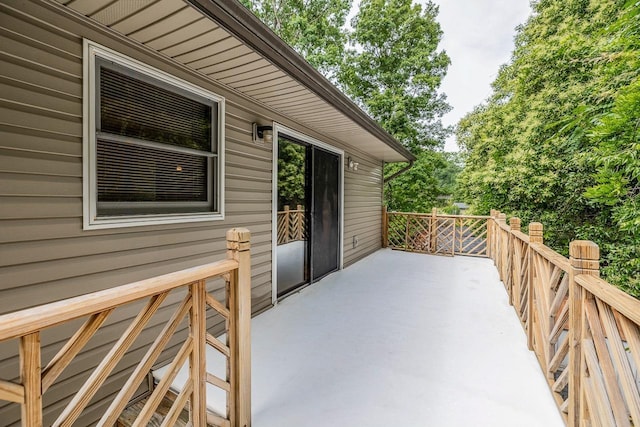 2250 Hickory Dr, Spartanburg, SC 29302 - view of wooden deck