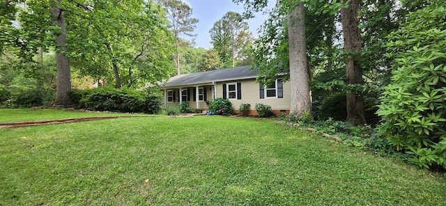 192 Wellesley Dr, Spartanburg, SC 29307 - single story home featuring a front lawn and crawl space