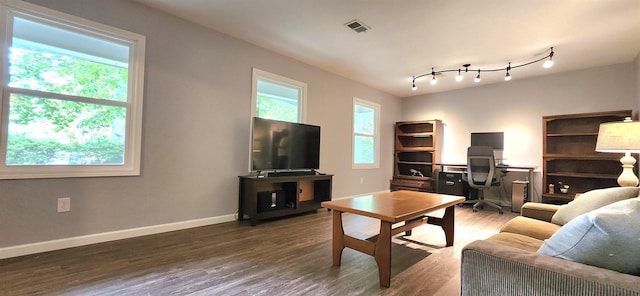 192 Wellesley Dr, Spartanburg, SC 29307 - living room with an office area and wood finished floors
